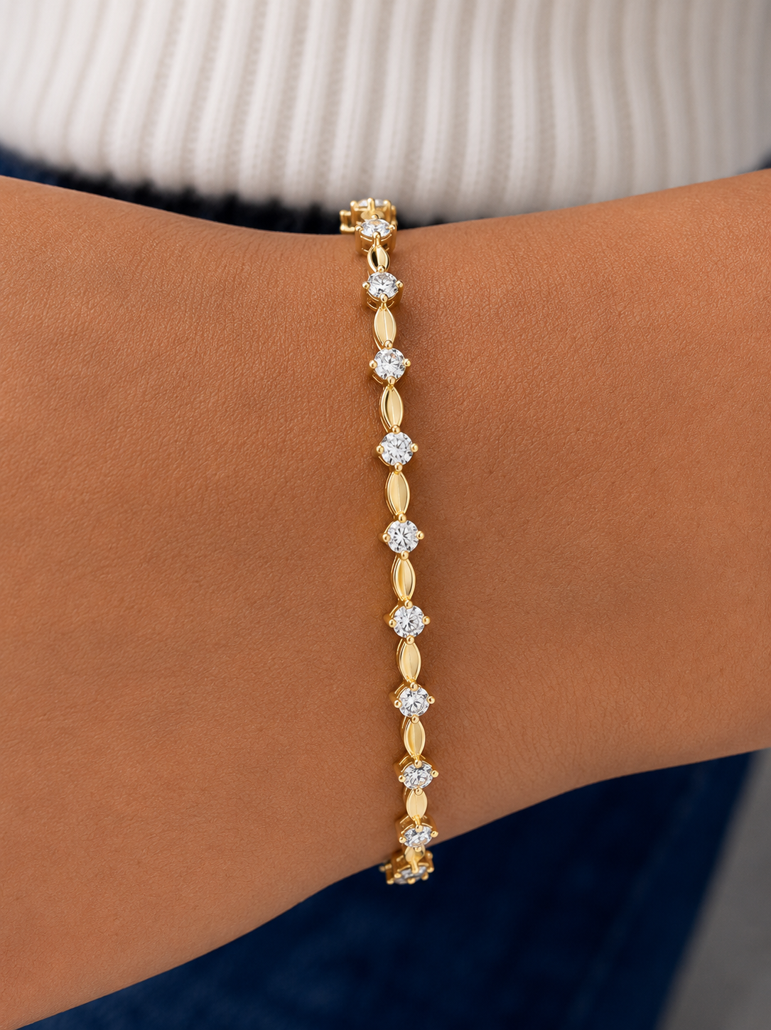 Round Cut Lab Grown Diamond Link Bar Bracelet