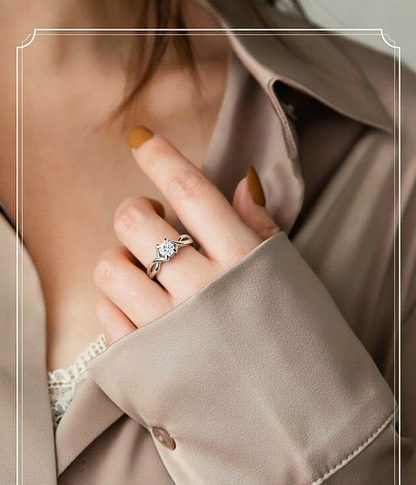 360 view video of lab grown round diamond solitaire split shank ring rotating on white background