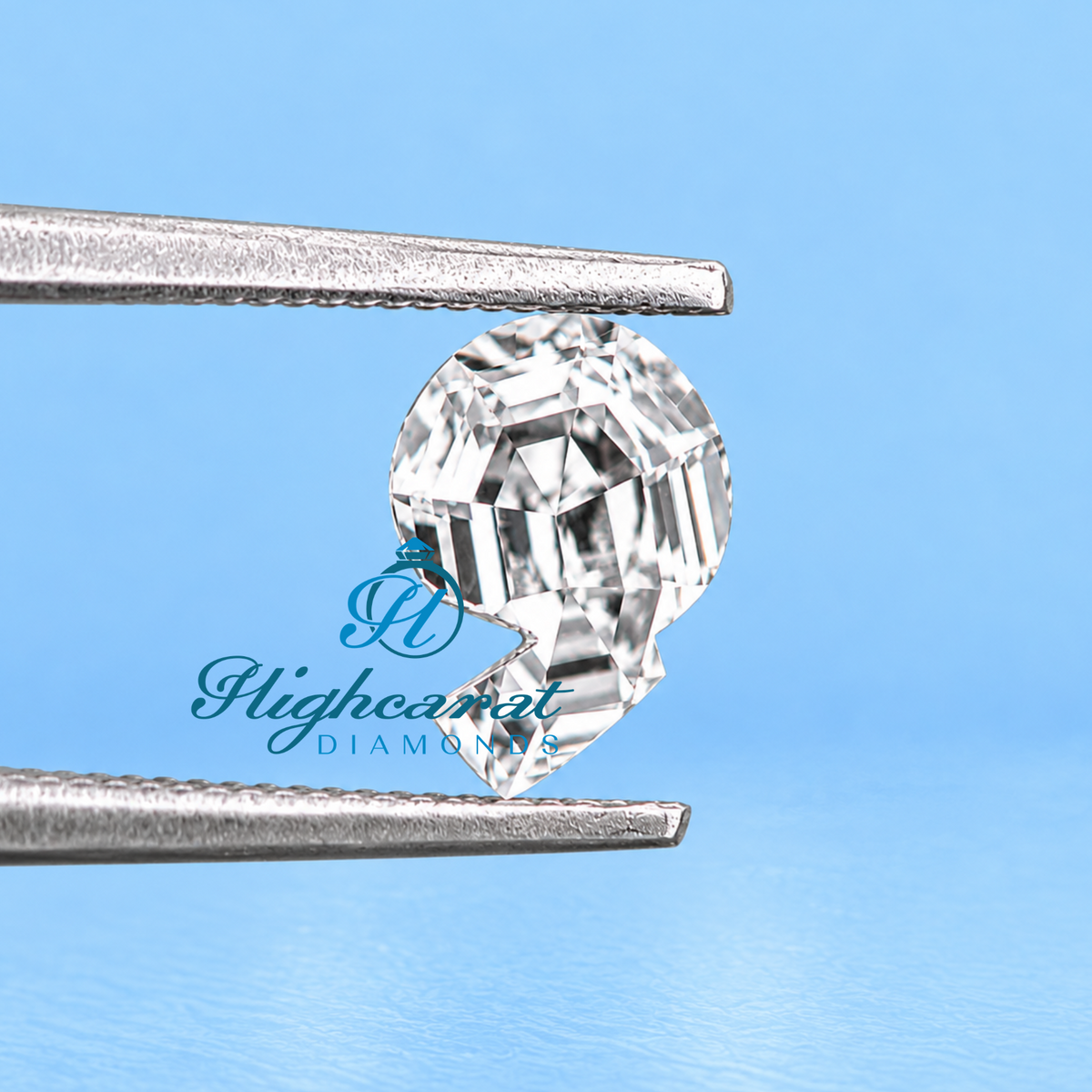Q letter shape fancy cut lab grown diamond